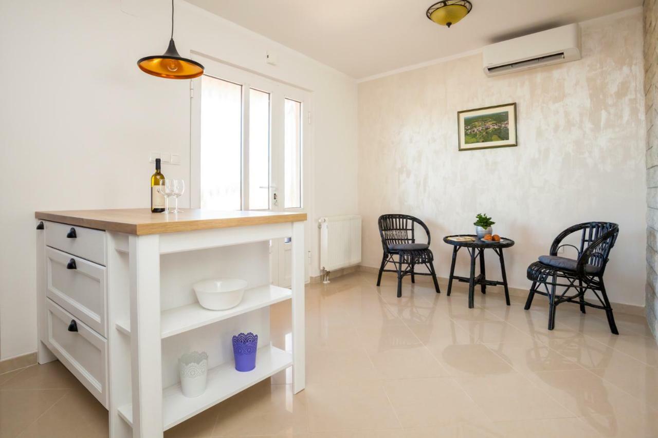 Holiday Apartment Ivica Milohnici Экстерьер фото