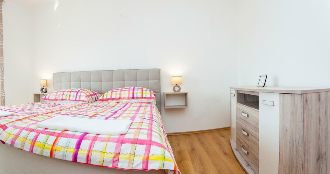 Holiday Apartment Ivica Milohnici Экстерьер фото
