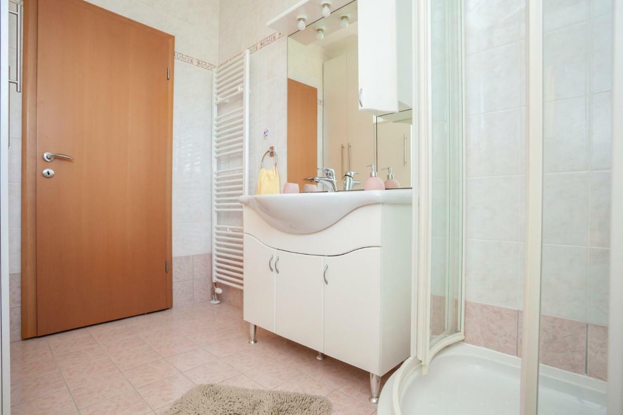 Holiday Apartment Ivica Milohnici Экстерьер фото
