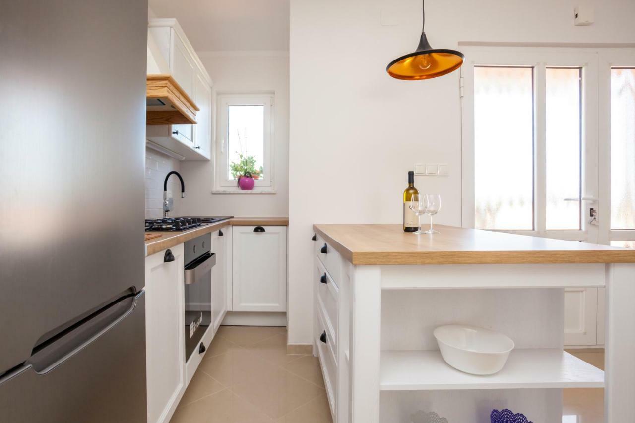 Holiday Apartment Ivica Milohnici Экстерьер фото