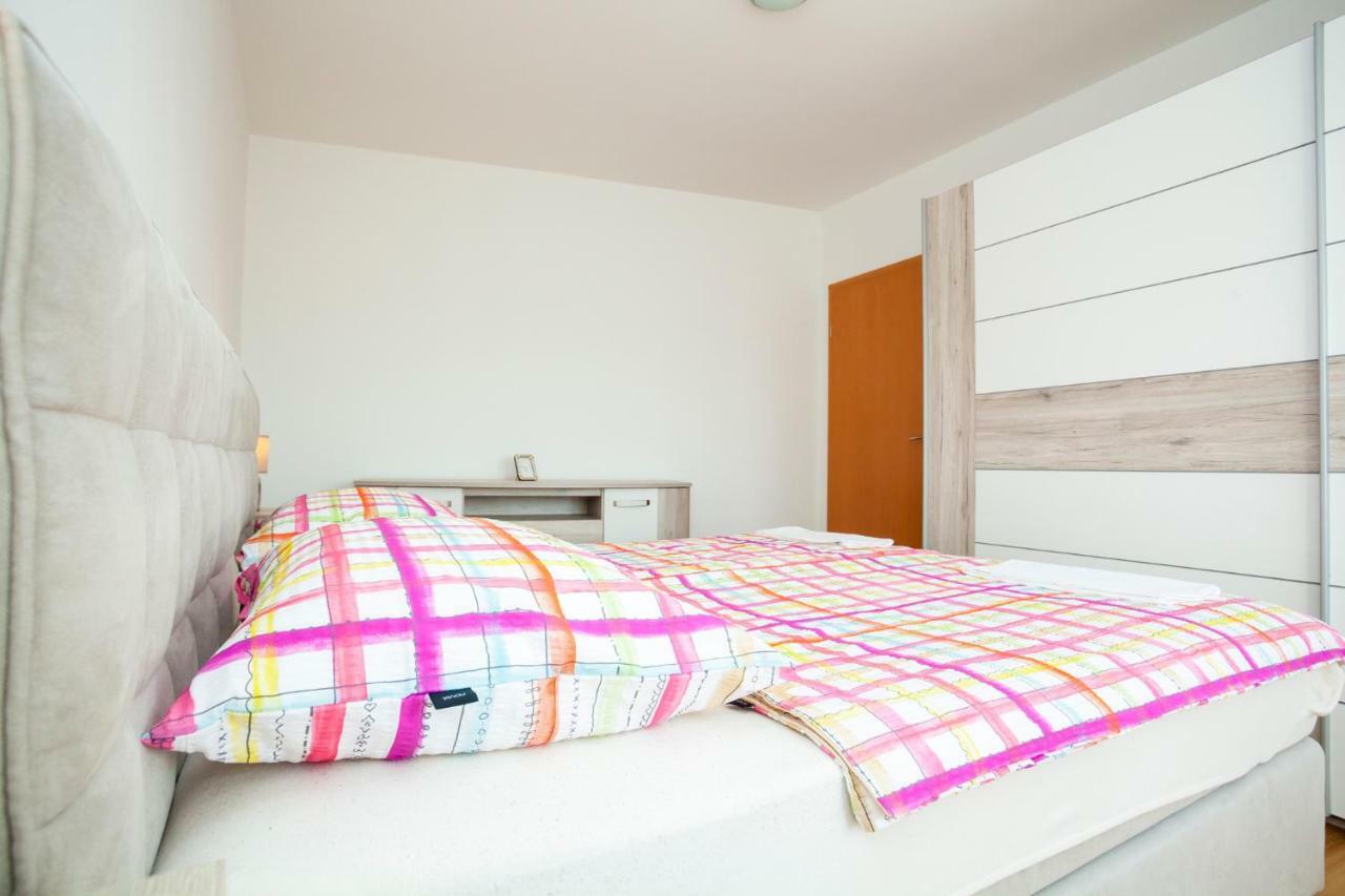 Holiday Apartment Ivica Milohnici Экстерьер фото