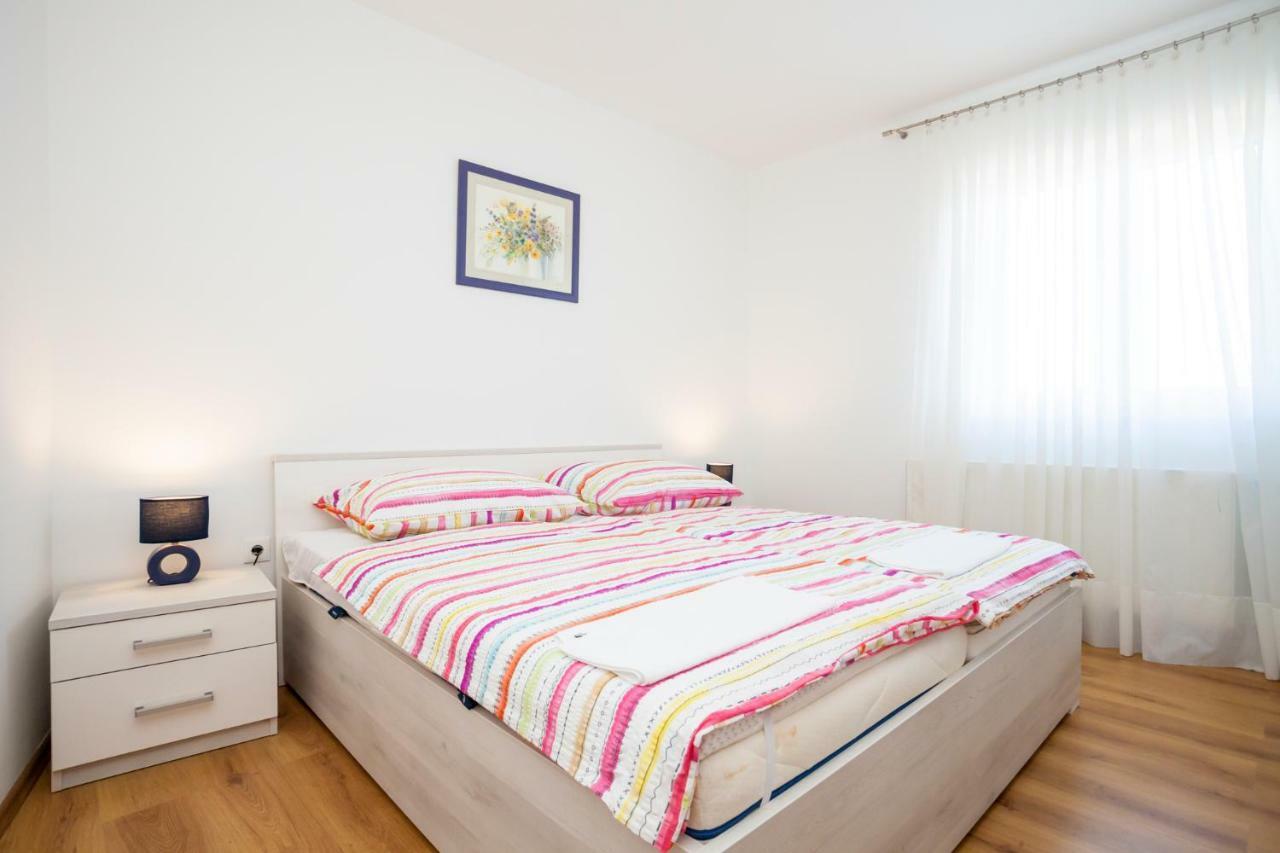 Holiday Apartment Ivica Milohnici Экстерьер фото